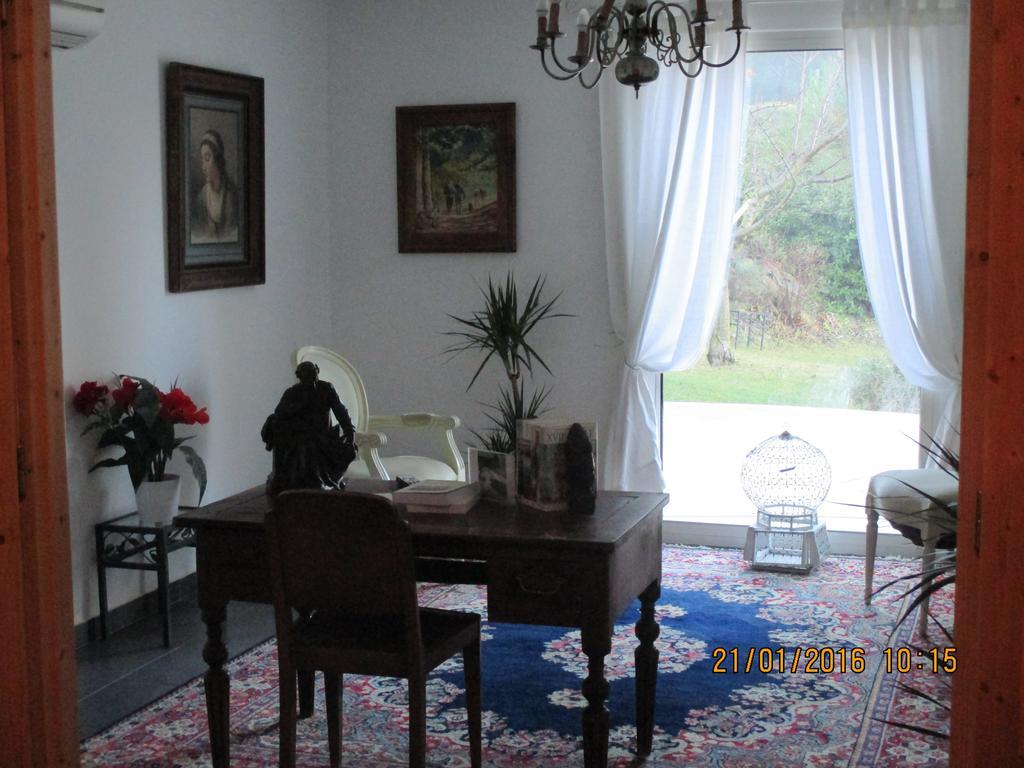 Villa Boulou Rognes Room photo